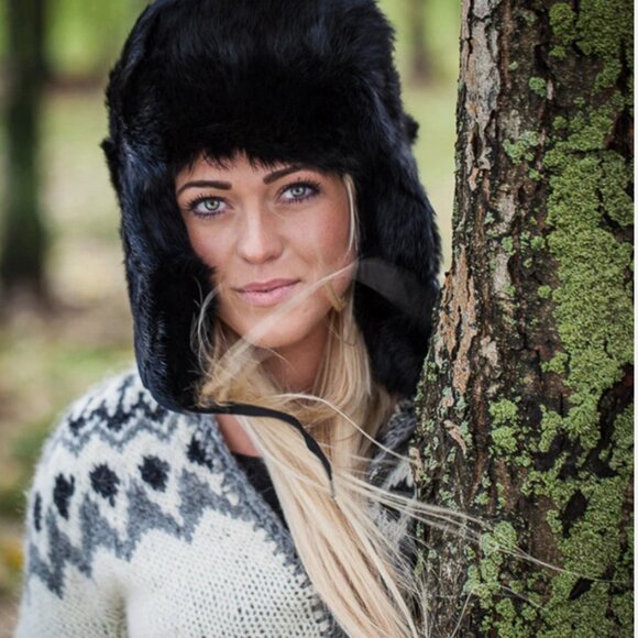 Crowncap Dyed Rabbit Russian Style Fur Hat *NWT* - Picture 5 of 5